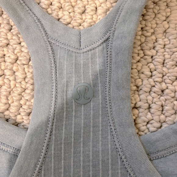 side 6 lululemon eb to the street tank! - Picture 3 of 3
